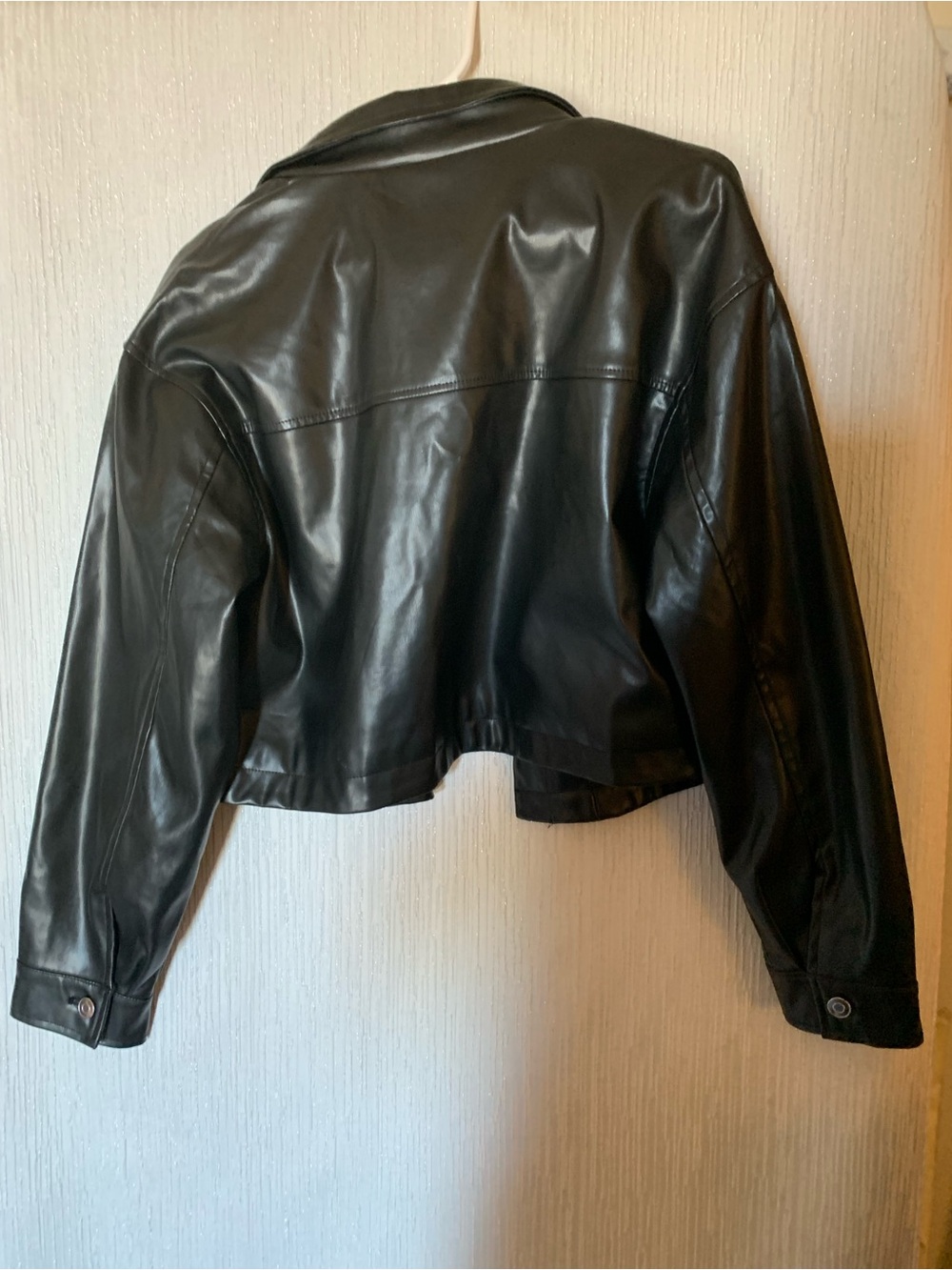 Vigoss Black Faux Leather Boxy Crop Jacket - Picture 6 of 6